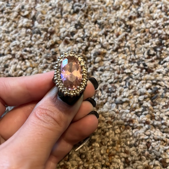 STUNNING PINK RING - Picture 4 of 4